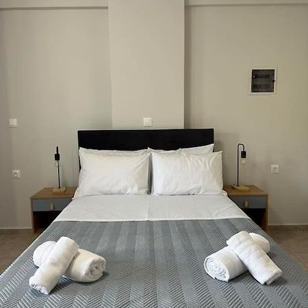 Margarita'S Getaway Apartment Патра Екстериор снимка