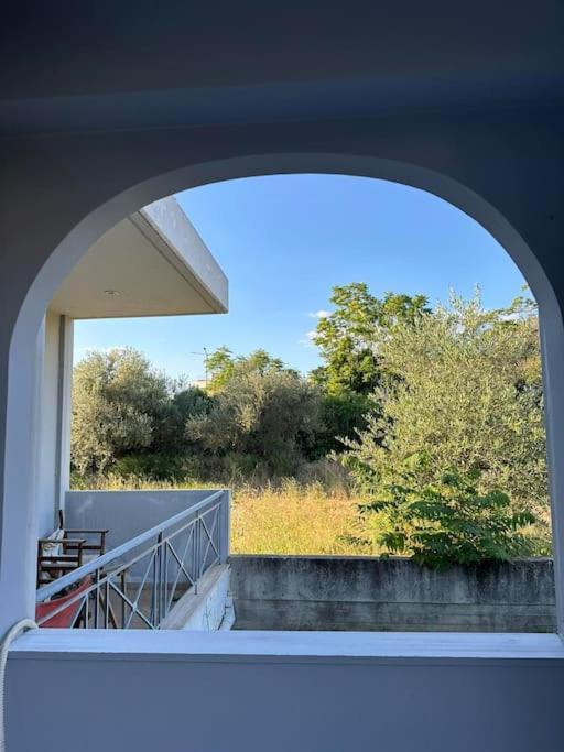 Margarita'S Getaway Apartment Патра Екстериор снимка